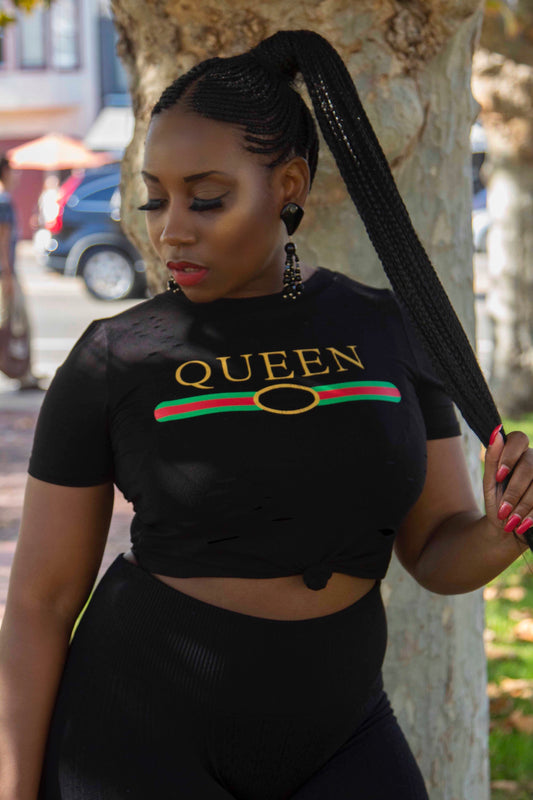 πΈπΎ Distressed Queen Tee πΈπΎ